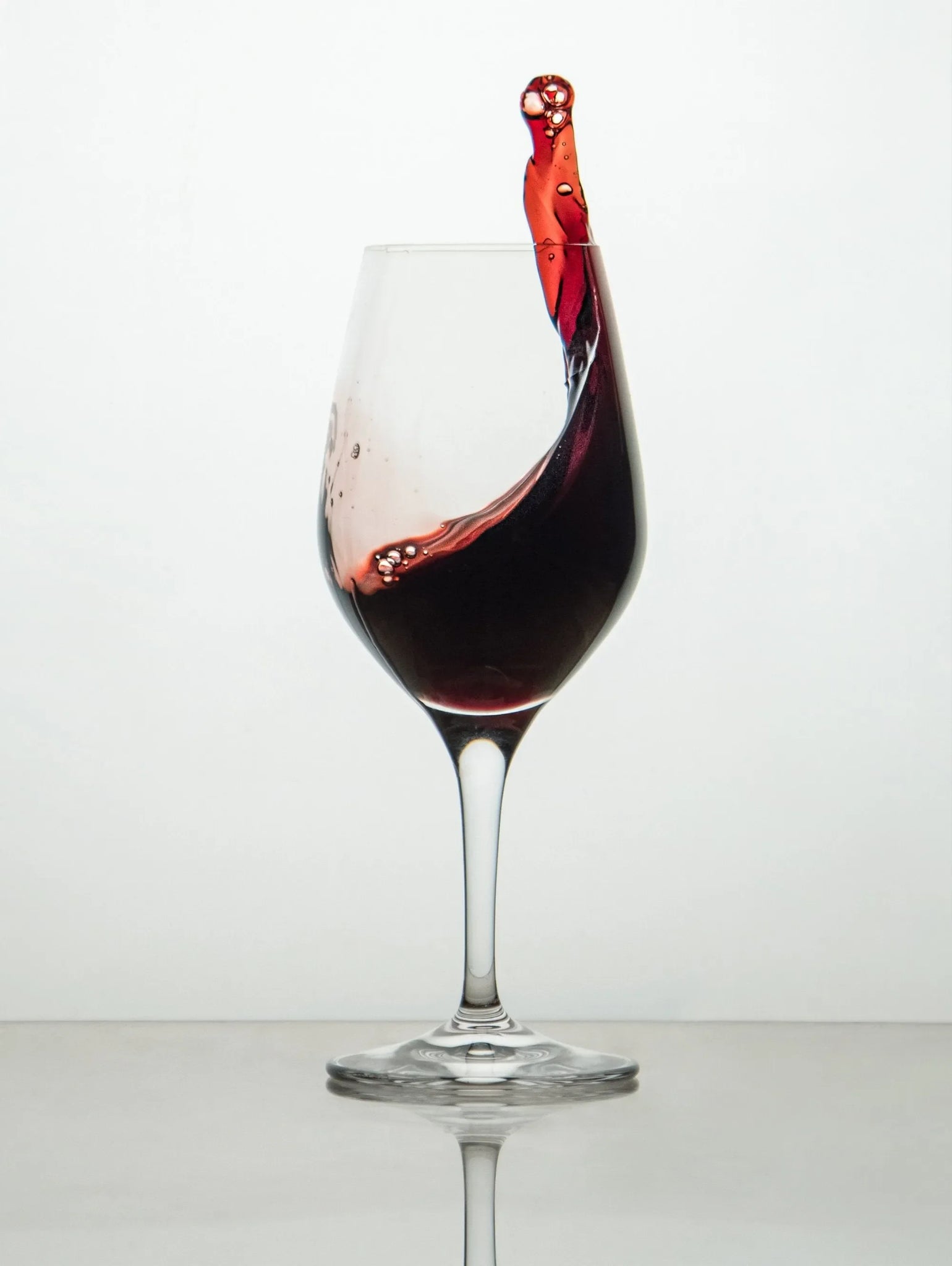 How to Choose the Perfect Wine Glassware for Every Occasion