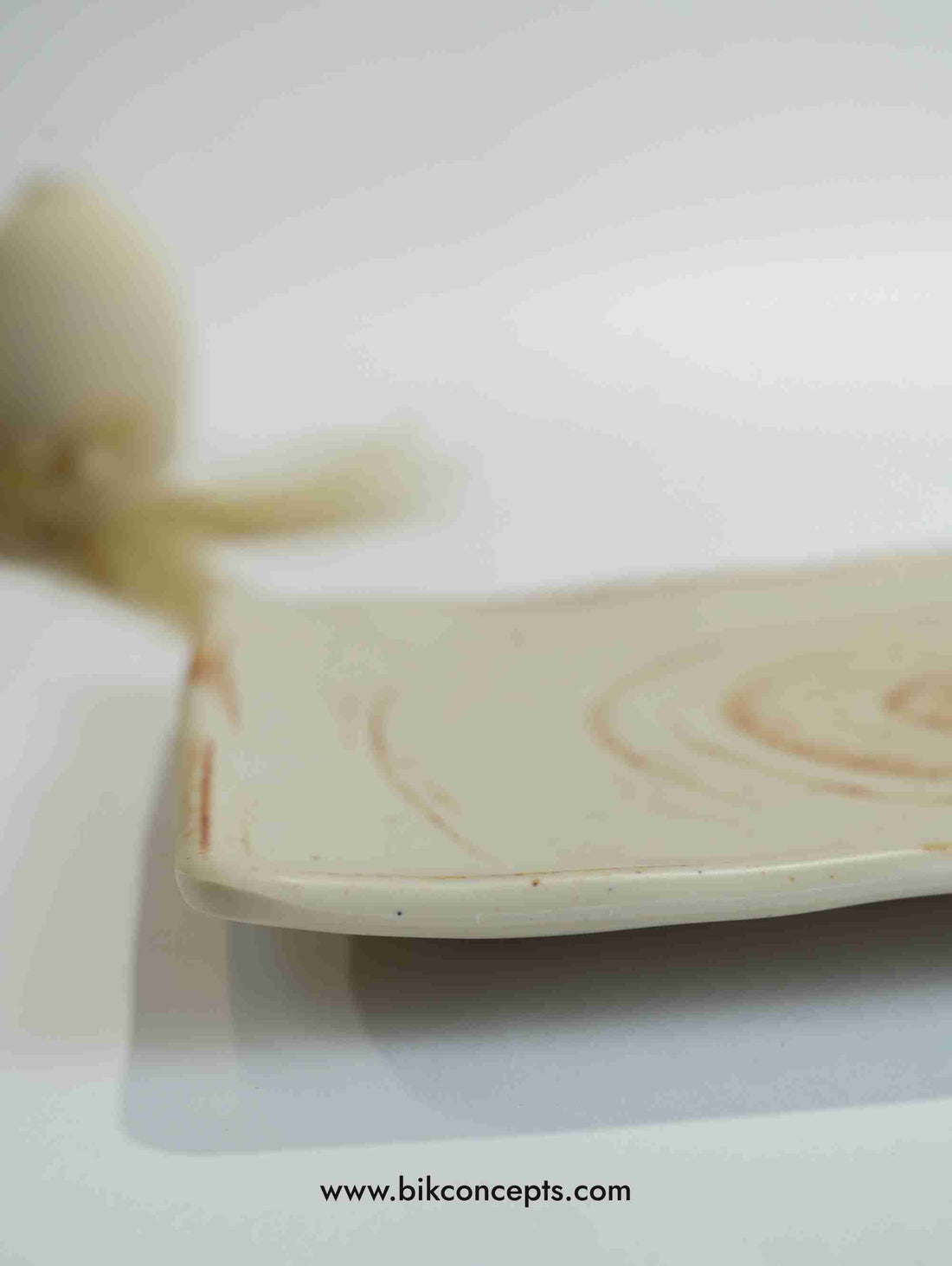 11.5 inch serving platter, toasted cream melamine tray, large shatterproof platter, unbreakable round server, cream outdoor tray, melamine meat platter.