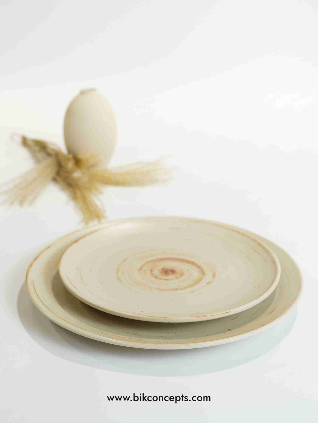 10 inch dinner plate, toasted cream melamine, shatterproof dinnerware, unbreakable main course plate, cream outdoor plates, large melamine plate.