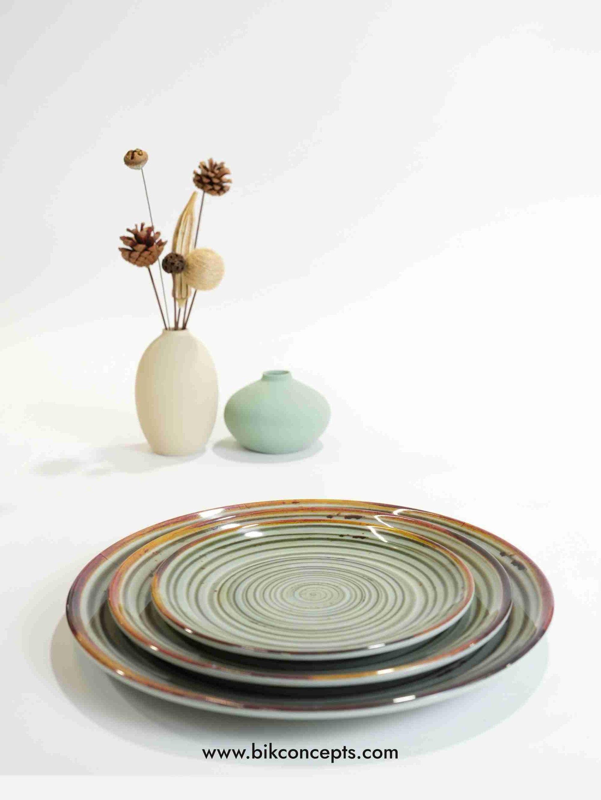 willow green melamine plate, sage green shatterproof plate, unbreakable appetizer dish, green dinnerware, melamine plate.