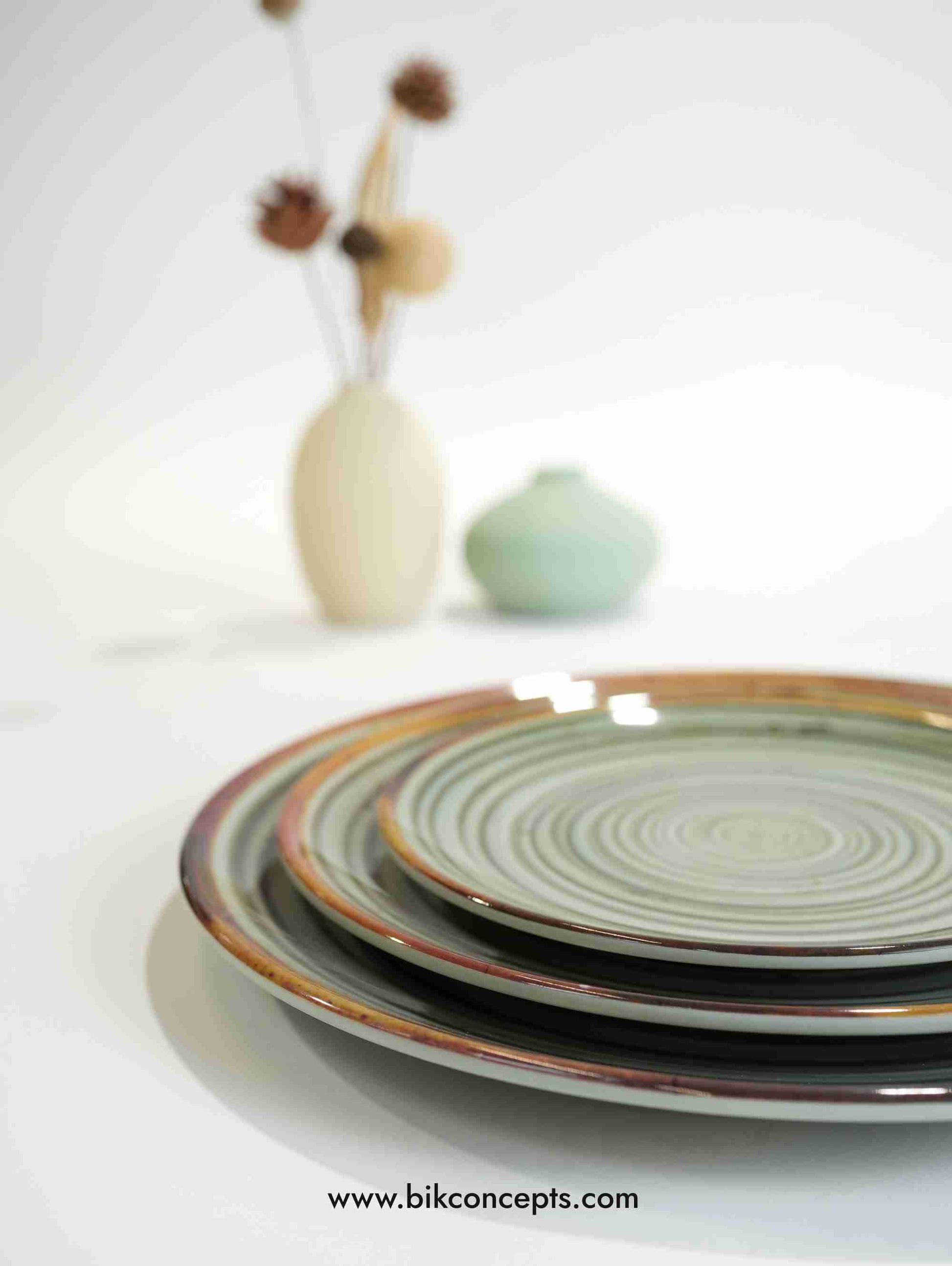 willow green melamine plate, sage green shatterproof plate, unbreakable appetizer dish, green dinnerware, melamine plate.
