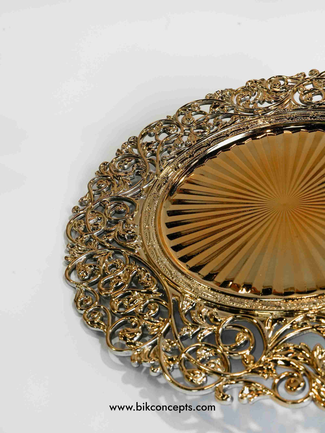 Baroque charger plates, gold filigree chargers, set of 6 dinner chargers, vintage wedding table decor, 13 inch gold plate, luxury holiday tableware, ornate charger set, under-plate server.