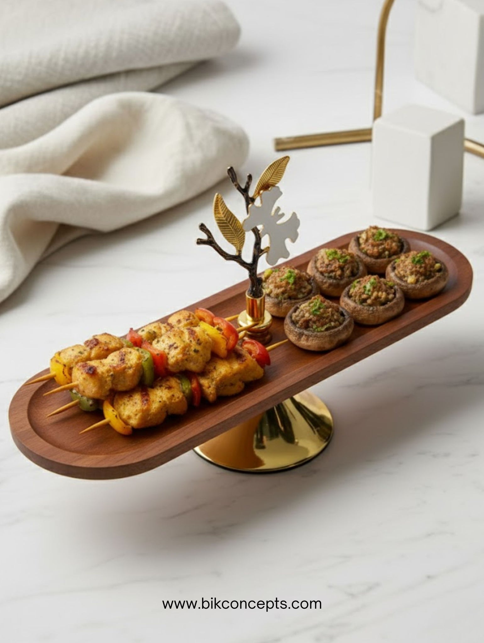 Single-Tier Oval Wooden Serving Platter with Electroplated Golden Stand