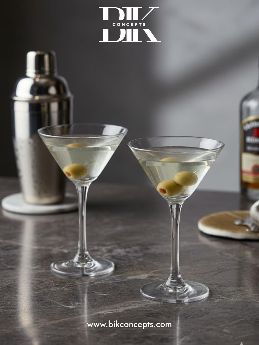 martini glass, 8oz cocktail glass, stemmed barware, 230ml martini cup, classic gin glass, cosmopolitan glass, professional home barware USA