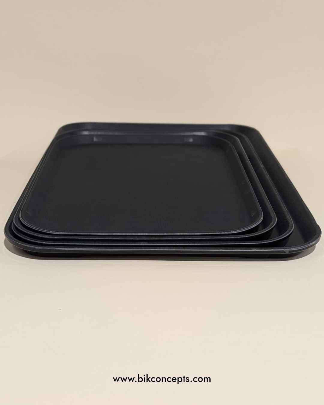 Non-slip serving tray set, black rectangular bar tray, professional waiter tray, non-skid restaurant tray, rubber grip food tray, bulk serving trays for cafes, 6 pack anti-slip trays.