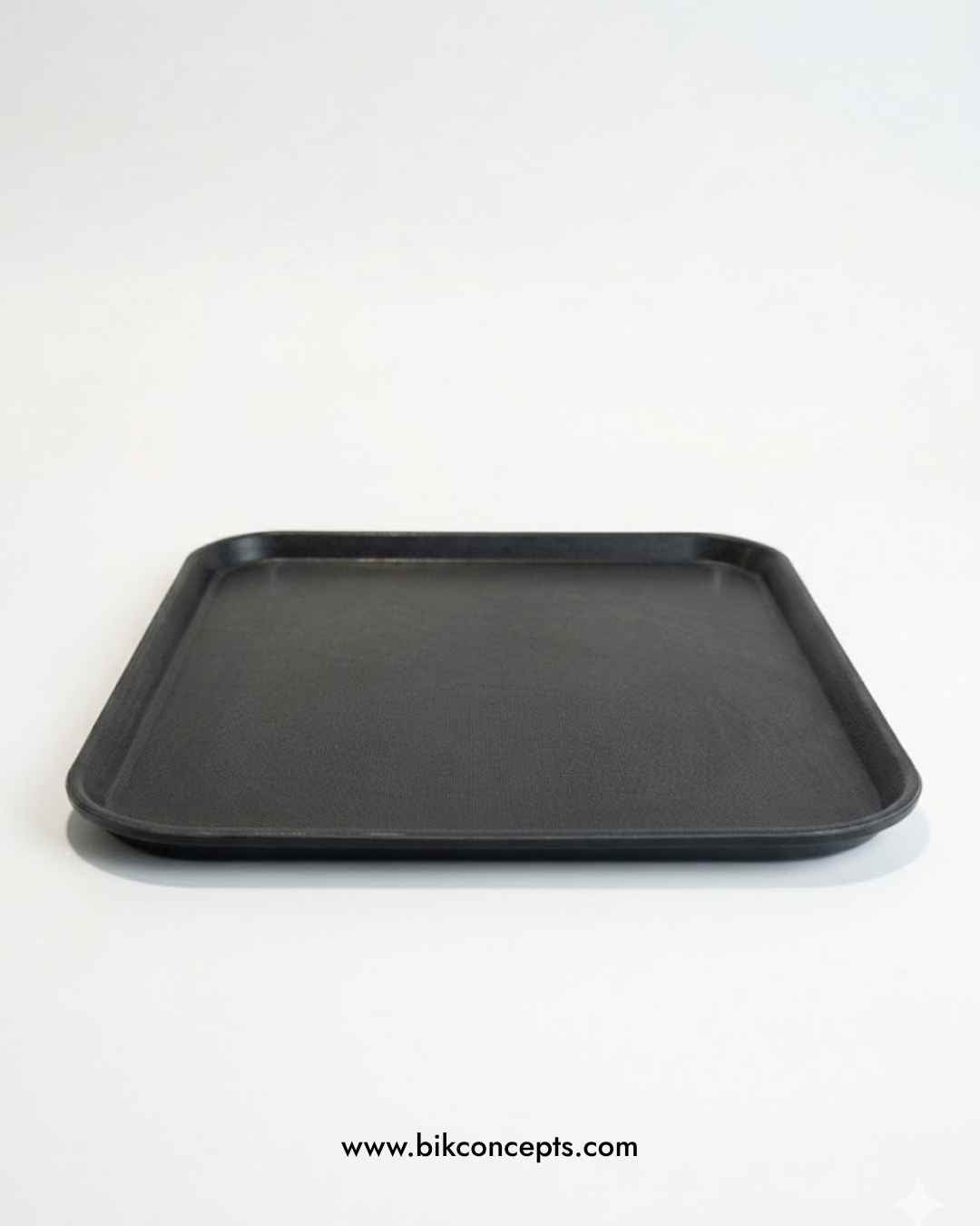 Non-slip serving tray set, black rectangular bar tray, professional waiter tray, non-skid restaurant tray, rubber grip food tray, bulk serving trays for cafes, 6 pack anti-slip trays.