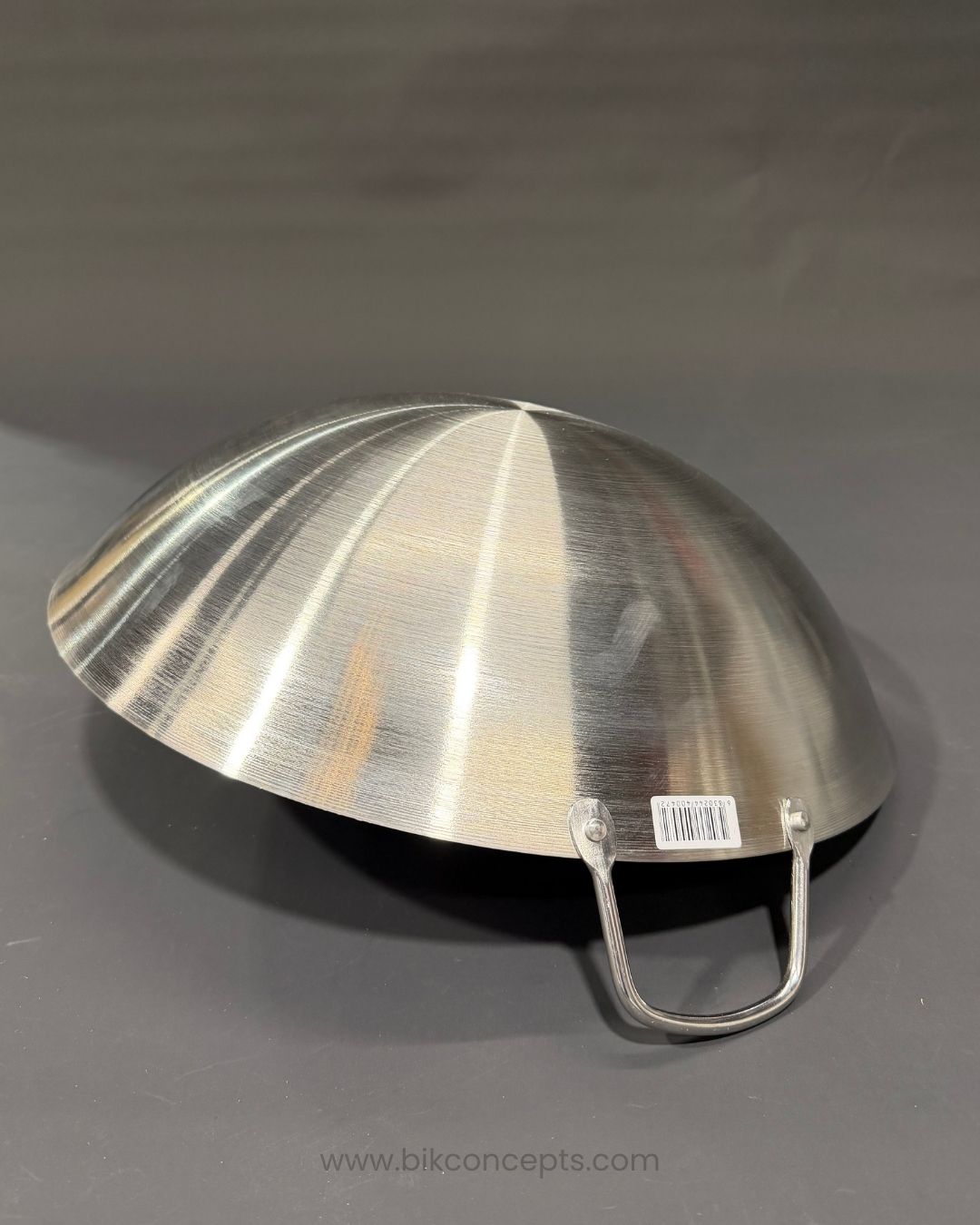 Stainless Steel Cantonese Wok, Commercial Round Bottom Wok, Professional Stir Fry Wok, Heavy Duty Catering Wok, Dual Loop Handle Wok, Restaurant Grade Asian Cookware, 22 Inch Commercial Wok, Hotel Kitchen Equipment Wok, Industrial Stainless Steel Wok, Large Banquet Serving Wok