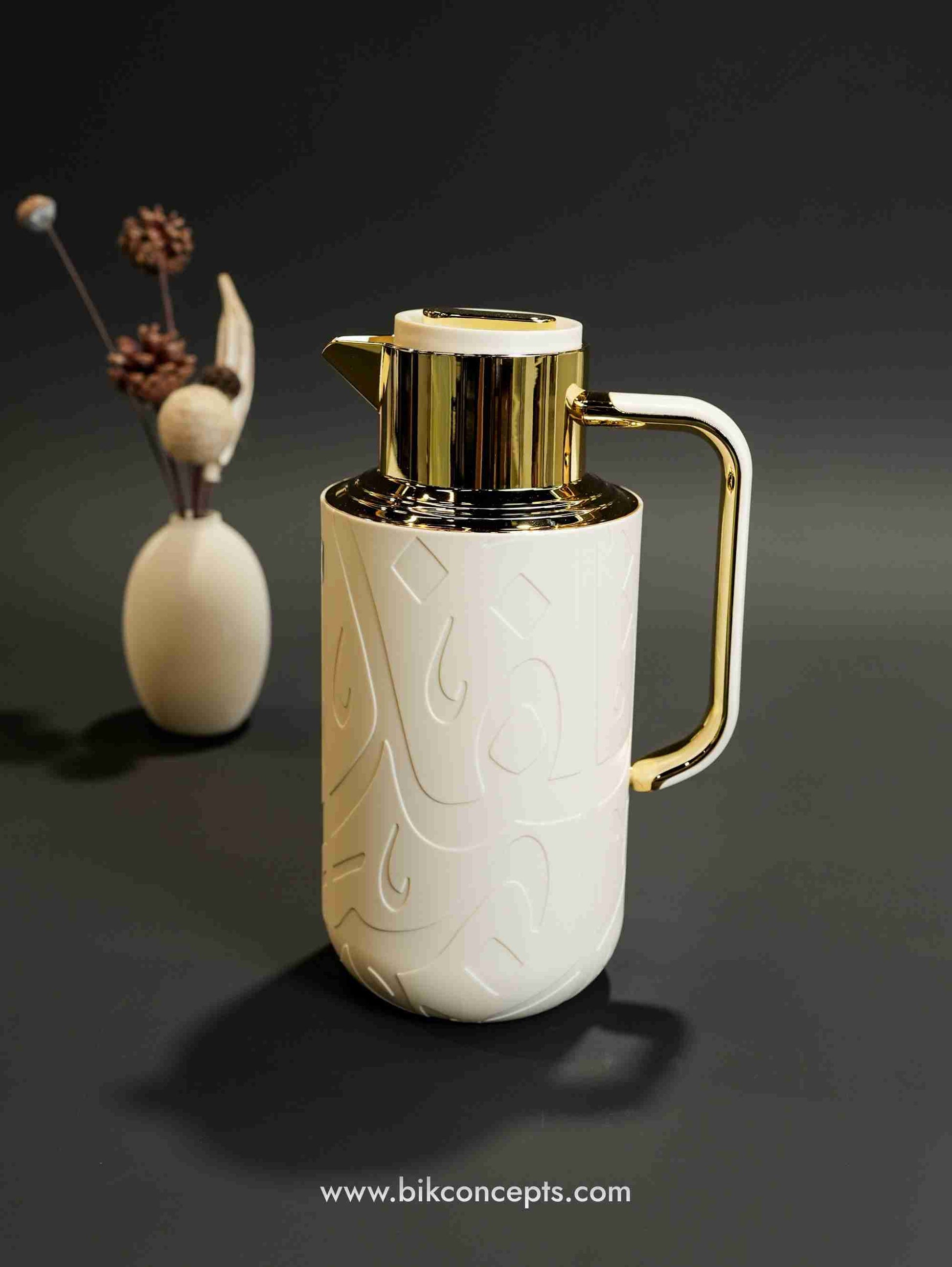 Cream Arabic Dallah, 1L insulated flask, gold calligraphy coffee pot, luxury Gahwa flask, cream and gold tea server, Ramadan coffee pot, Eid table decor.