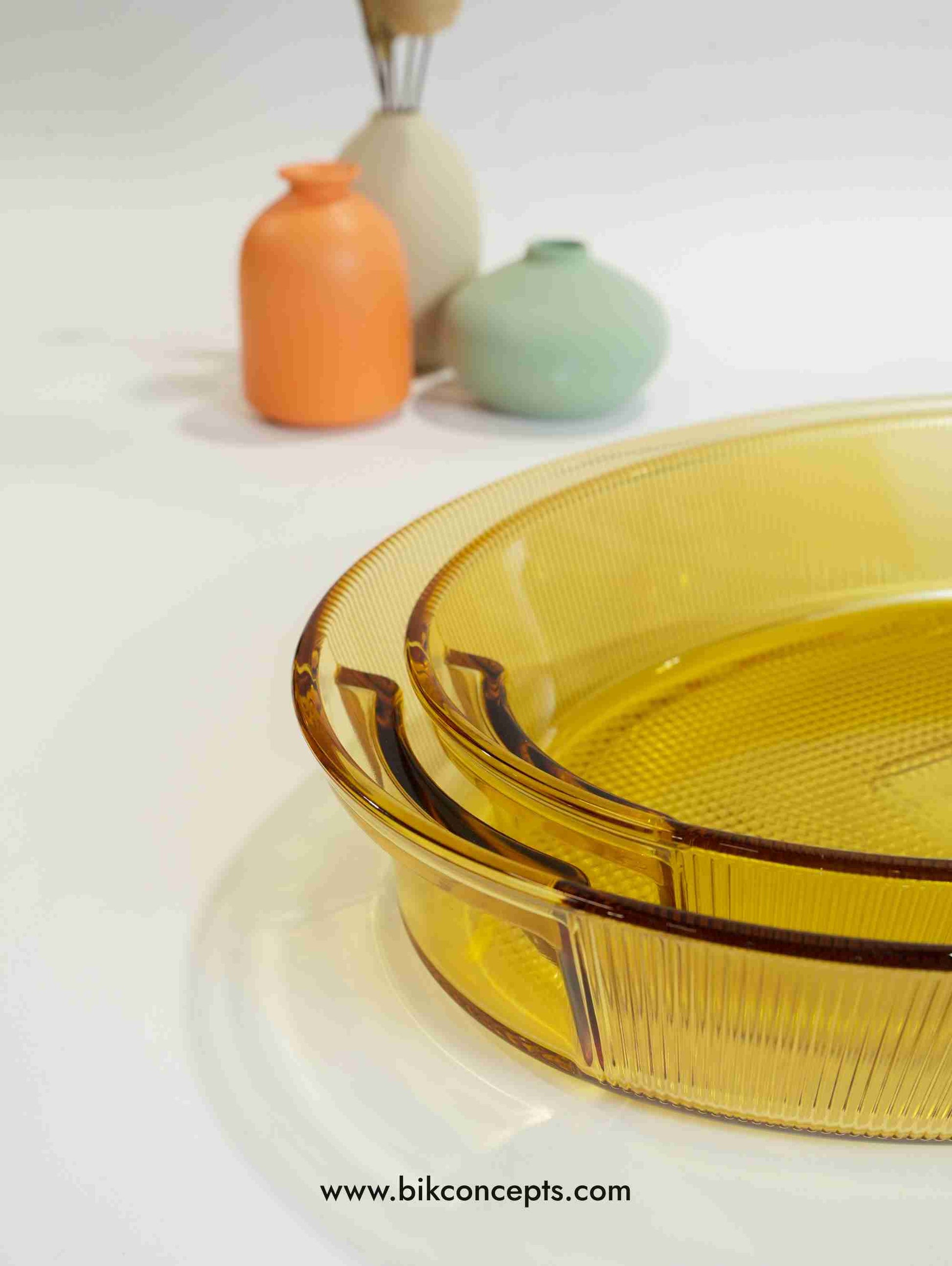 oval glass baking tray, amber borosilicate bakeware, crystal glass oven dish, large roasting pan glass, lead-free serving dish, amber oven to table.