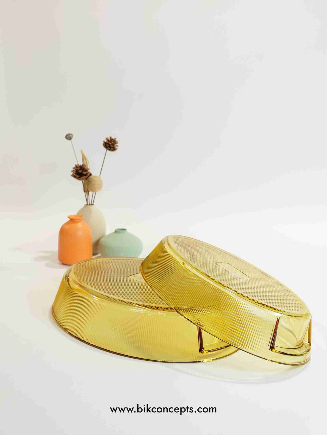 oval glass baking tray, amber borosilicate bakeware, crystal glass oven dish, large roasting pan glass, lead-free serving dish, amber oven to table.