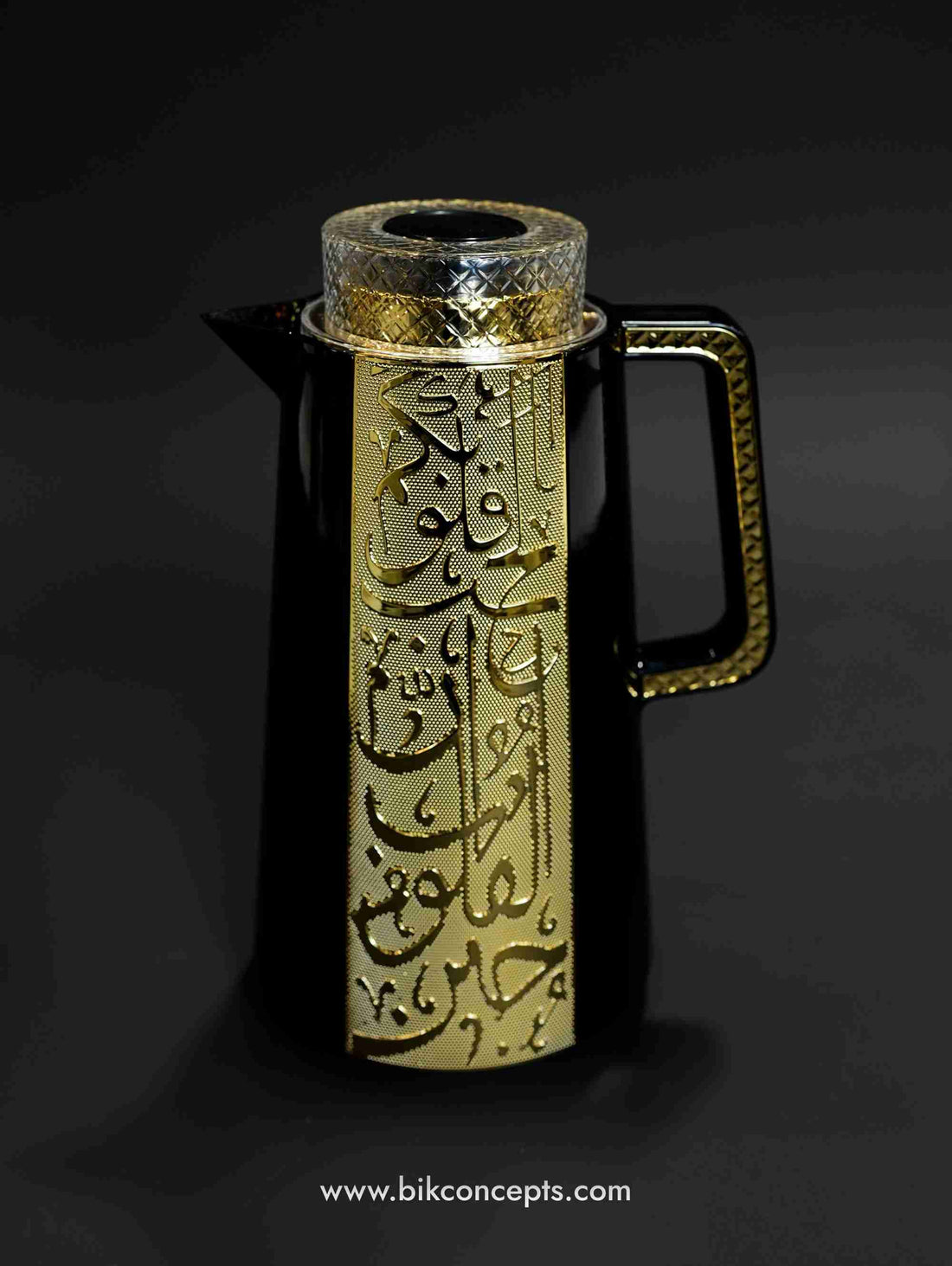 Black and gold Dallah, Arabic coffee flask, 1L insulated Dallah, luxury Gahwa pot, calligraphy thermal flask, Middle Eastern coffee server, Ramadan tea flask, black Arabic teapot.
