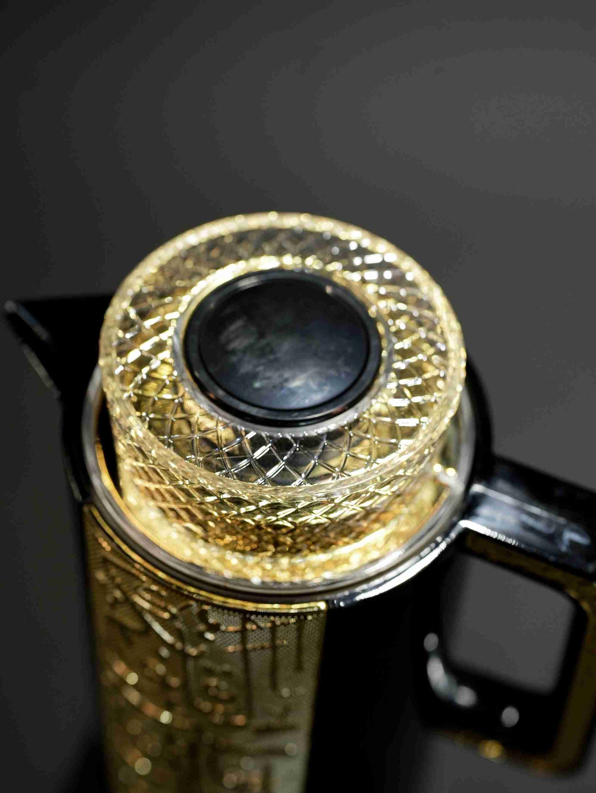 Black and gold Dallah, Arabic coffee flask, 1L insulated Dallah, luxury Gahwa pot, calligraphy thermal flask, Middle Eastern coffee server, Ramadan tea flask, black Arabic teapot.