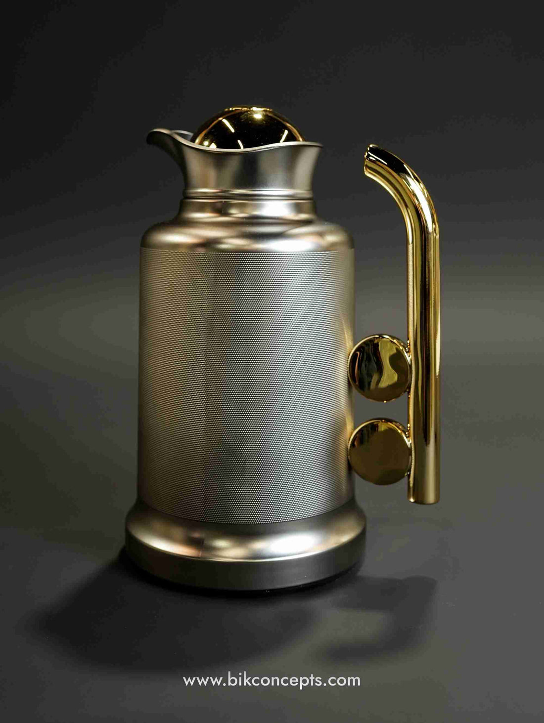 Arabic Dallah set, silver and gold coffee flask, 2 piece Dallah set, insulated Gahwa pot, luxury Arabic tea set, 1L and 0.7L thermal flasks, Ramadan table decor, traditional coffee server