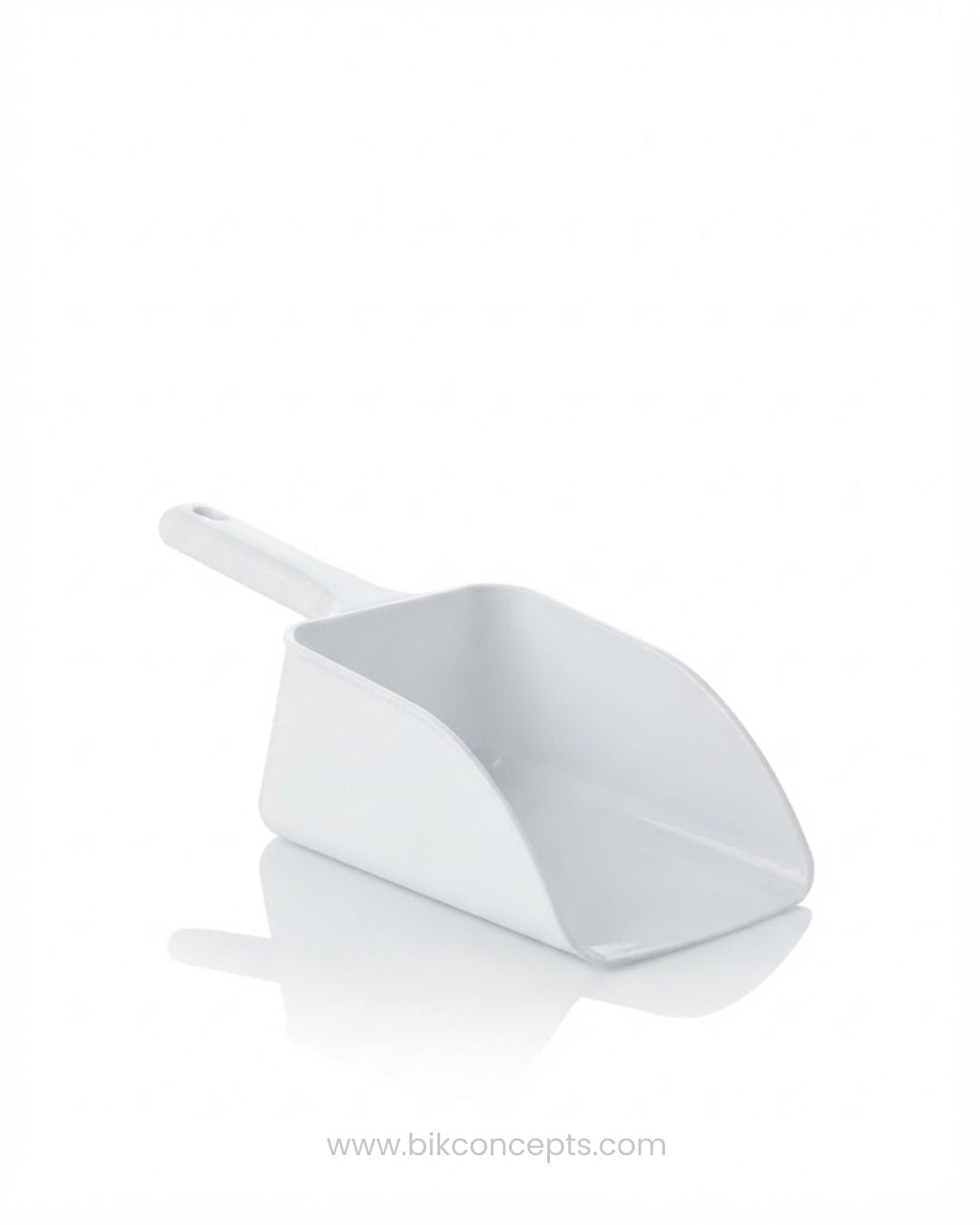 White Plastic Utility Scoop 14 Inch, Commercial Ice Scoop for Ice Machine, Heavy Duty Flour and Grain Scoop, Restaurant Kitchen Plastic Food Scoop, Large Plastic Utility Scoop White, Bakery Bulk Dry Food Scoop, Catering Service Ice Scoop, Shatterproof Plastic Kitchen Scoop, Flat Bottom Pantry Utility Scoop