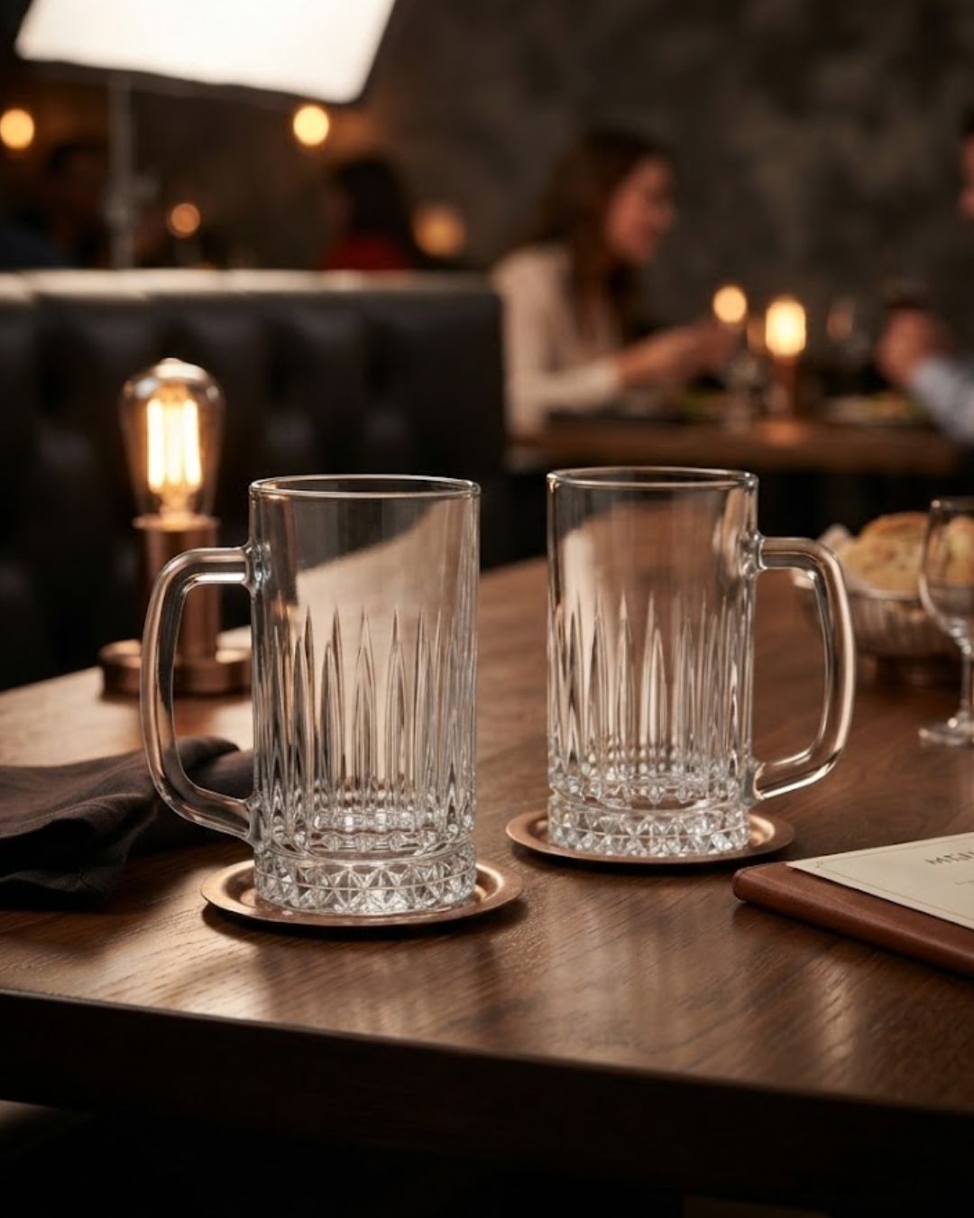 Large Clear Glass Beer Mugs 600ml, Cut Glass Beer Steins 20 oz Set of 2, Heavy Glass Tankards with Handle, Commercial Restaurant Barware Glasses, Hotel Bar Draft Beer Mugs, Large Capacity Iced Tea Glass Mugs, High Clarity Beverage Drinkware, Catering Service Beer Glassware