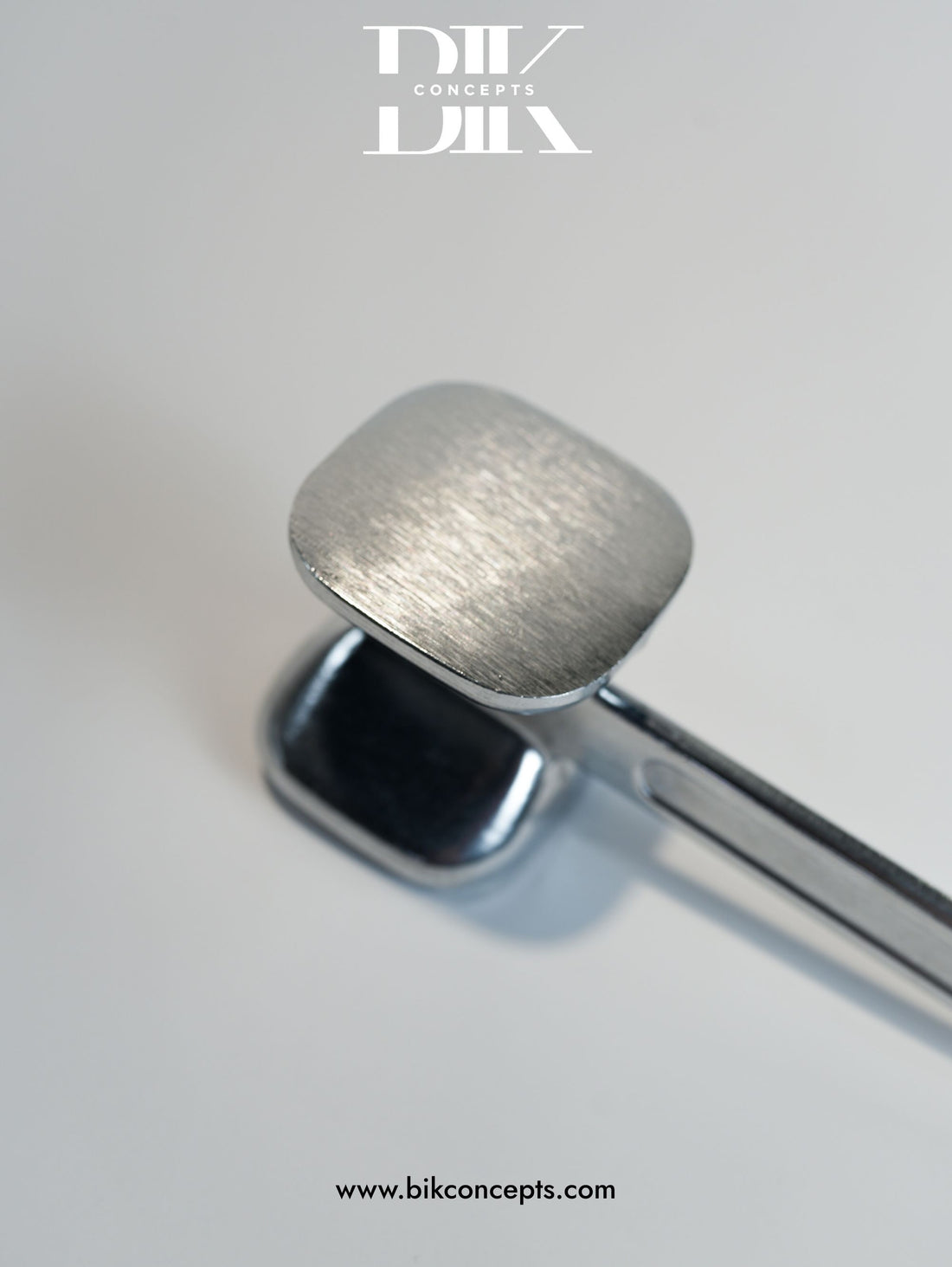 Meat tenderizer, meat mallet, aluminum meat hammer, kitchen mallet tool.