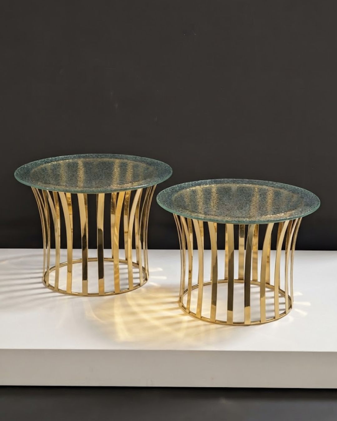 Gold Curved Round Buffet Riser, Metal Flared Food Display Stand with Glass Top, Luxury Round Buffet Riser for Hotel Catering, Gold Vertical Wire Display Pedestal, High End Event Dessert Stand, Decorative Hourglass Food Riser, Round Gold Buffet Stand Medium Large, Modern Wedding Catering Elevation Stand, Gold Metal Wire Cylinder Display Riser, Luxury Tabletop Buffet Risers
