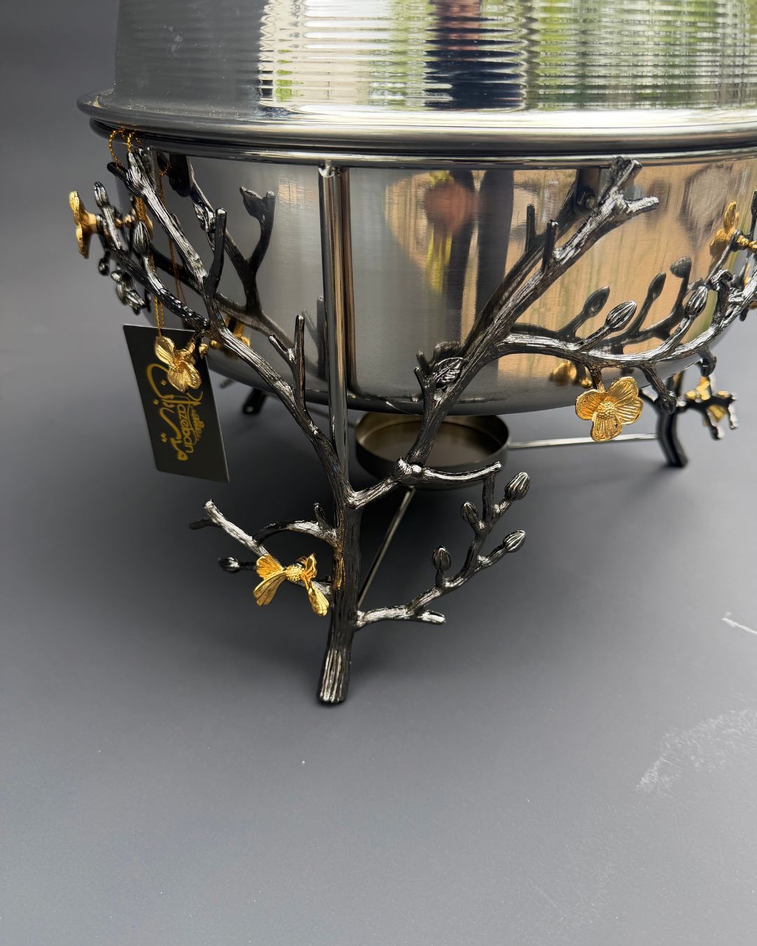 Luxury 6L Stainless Steel Chafing Dish, Black and Gold Floral Chafing Dish, Round Buffet Food Warmer, Designer Catering Server, Decorative Home Hosting Chafing Dish, High End Hotel Buffet Equipment, Elegant Party Food Warmer, Floral Vine Stainless Steel Chafing Set