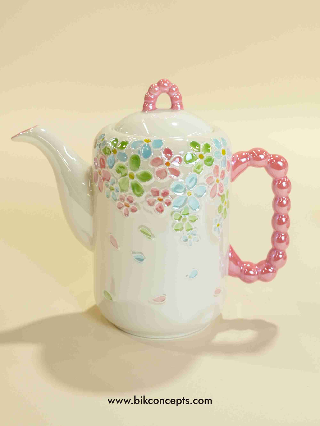 Pastel Pink Porcelain Tea Set – Porcelain 8-Piece Set with Serving Tray