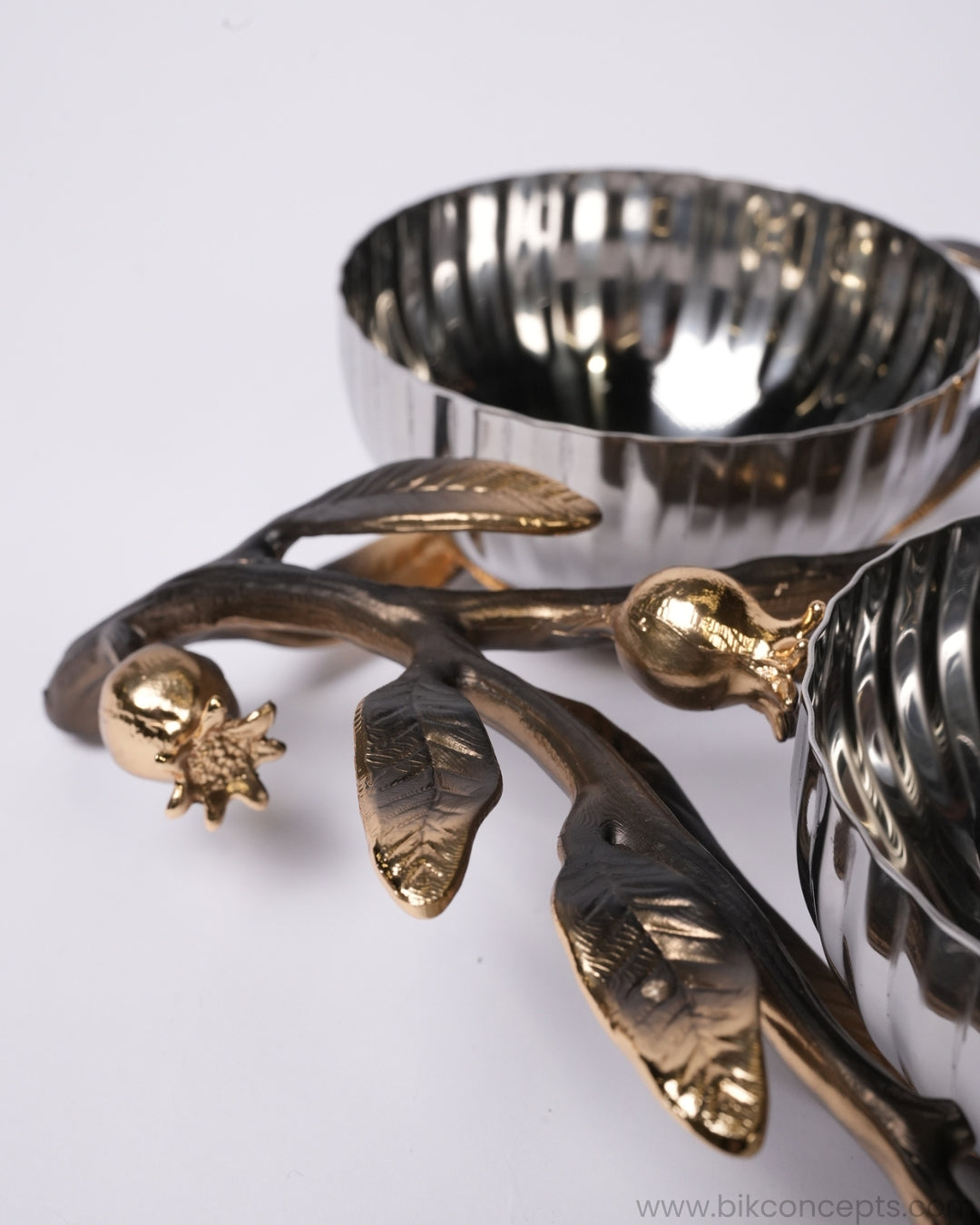 Pomegranate Stainless Steel Condiment Bowl, Luxury Triple Dip Server, High End 3 Bowl Condiment Dish, Botanical Metal Relish Tray for Catering, Fluted Silver Dip Bowls, A Plus Catering Food Presentation USA, Designer Charcuterie Accompaniment Set, Antique Gold and Silver Serving Set, Luxury Wedding Buffetware, Decorative Metal Dip Caddy