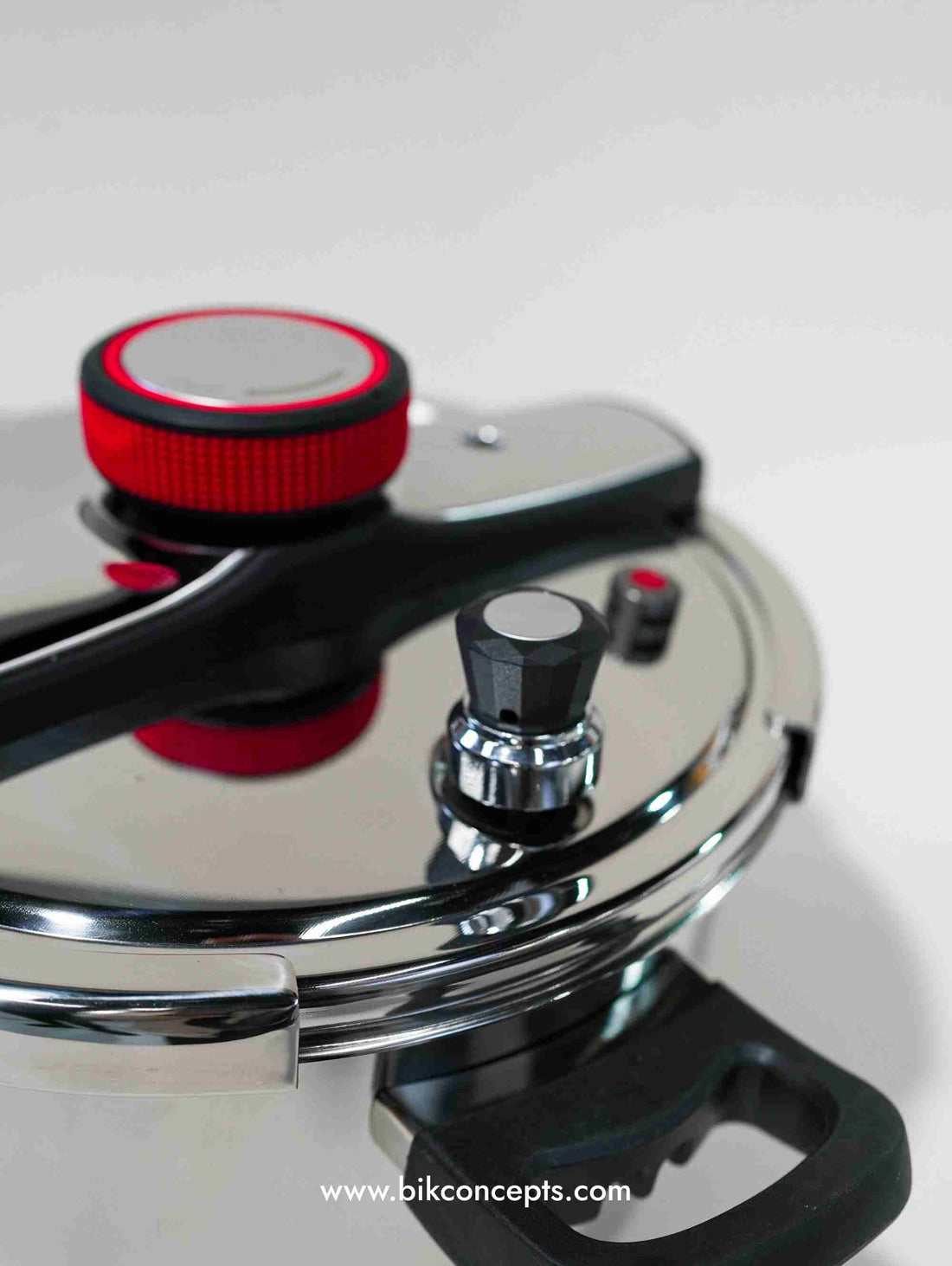 Stainless Steel Pressure Cooker – 9L & 11L Secure-lock Lid