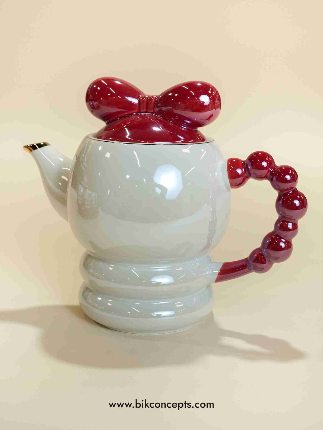 Red porcelain tea set, pearl handle teapot, ruby bow tea set, luxury 8 piece tea service, coquette kitchen decor, red and white tea set, 1.5L porcelain kettle, festive tea gift set.