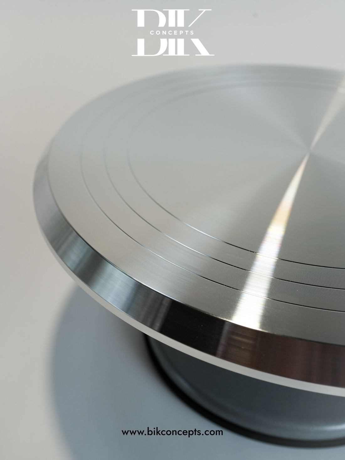 12" Revolving Cake Stand - Metal Top & Non-Slip Base - Cake Turntable