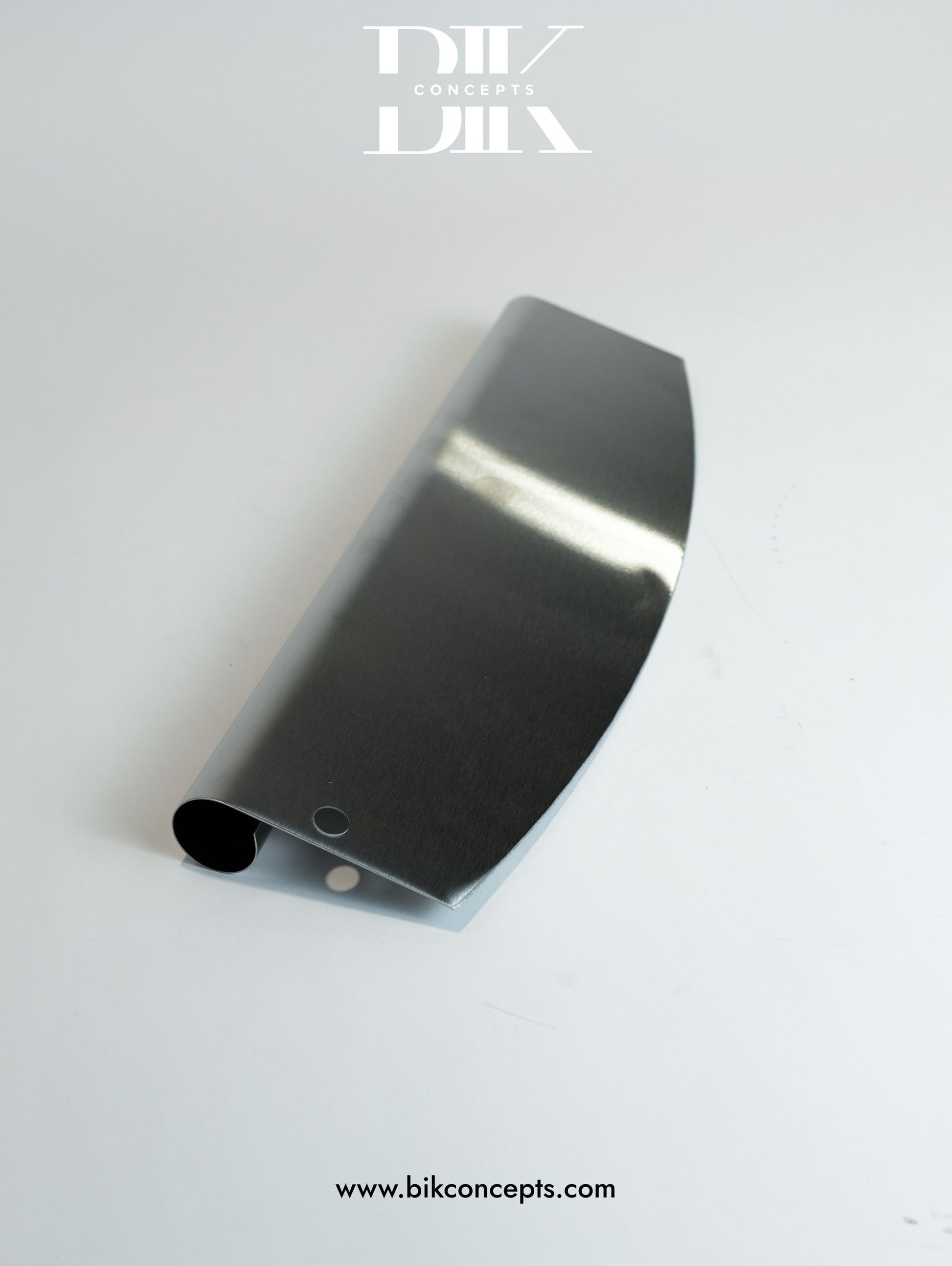 14 inch pizza cutter, pizza knife with cover, large pizza slicer, heavy duty mezzaluna, kitchen rocker knife, pizza baking accessories.