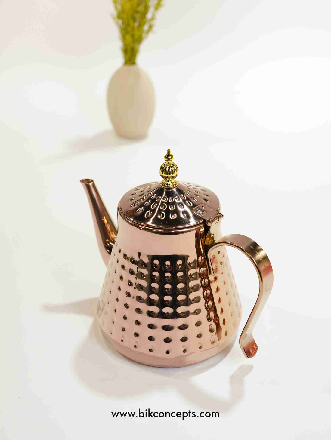 Rose gold Moroccan teapot, hammered tea kettle, 1.3L stainless steel teapot, traditional Arabic tea pot, luxury rose gold server, Moroccan mint tea pot, hammered metal teapot, Eid tea service