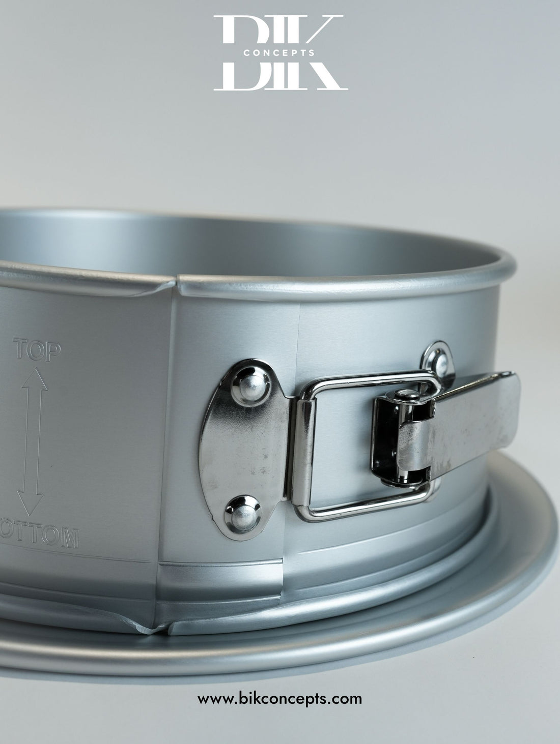 9-Inch Round Springform Pan for Baking Cakes and Desserts