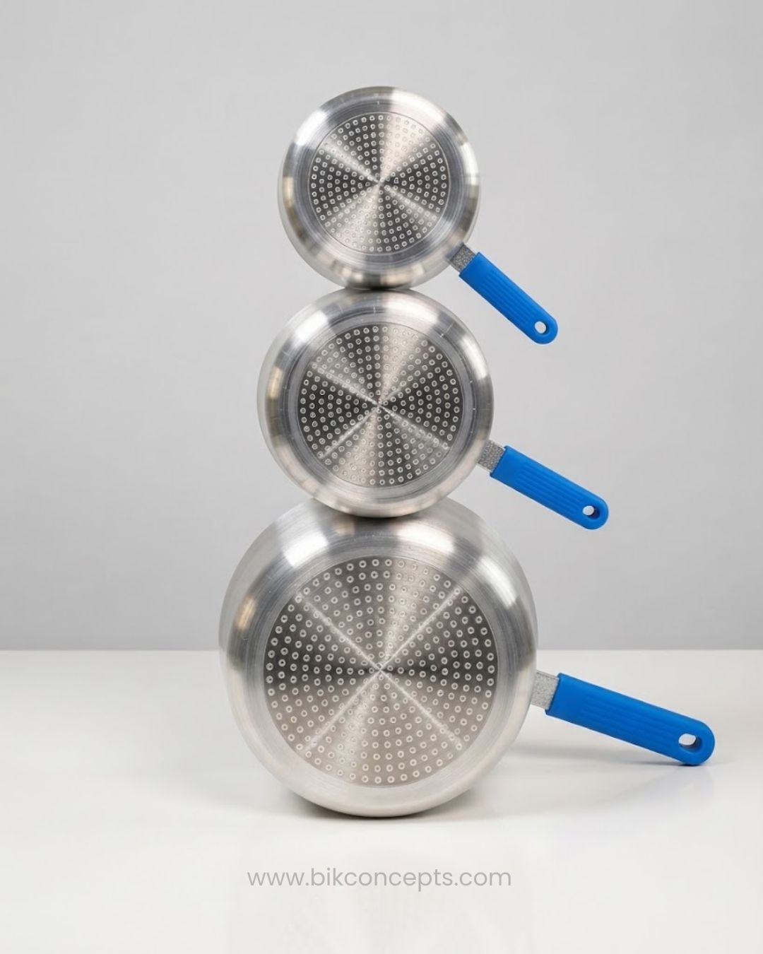 Commercial Aluminum Tapered Sauce Pan with Lid, Heavy Duty Saucepan with Blue Silicone Grip, Restaurant Quality Aluminum Sauce Pot 7 Qt, Hotel Kitchen Cookware 5.5 Qt Saucepan, Catering Service Tapered Sauce Pan 3.75 Qt, Induction Base Aluminum Saucepan, Ergonomic Handle Commercial Sauce Pot, Heavy Gauge Aluminum Saucepan Set