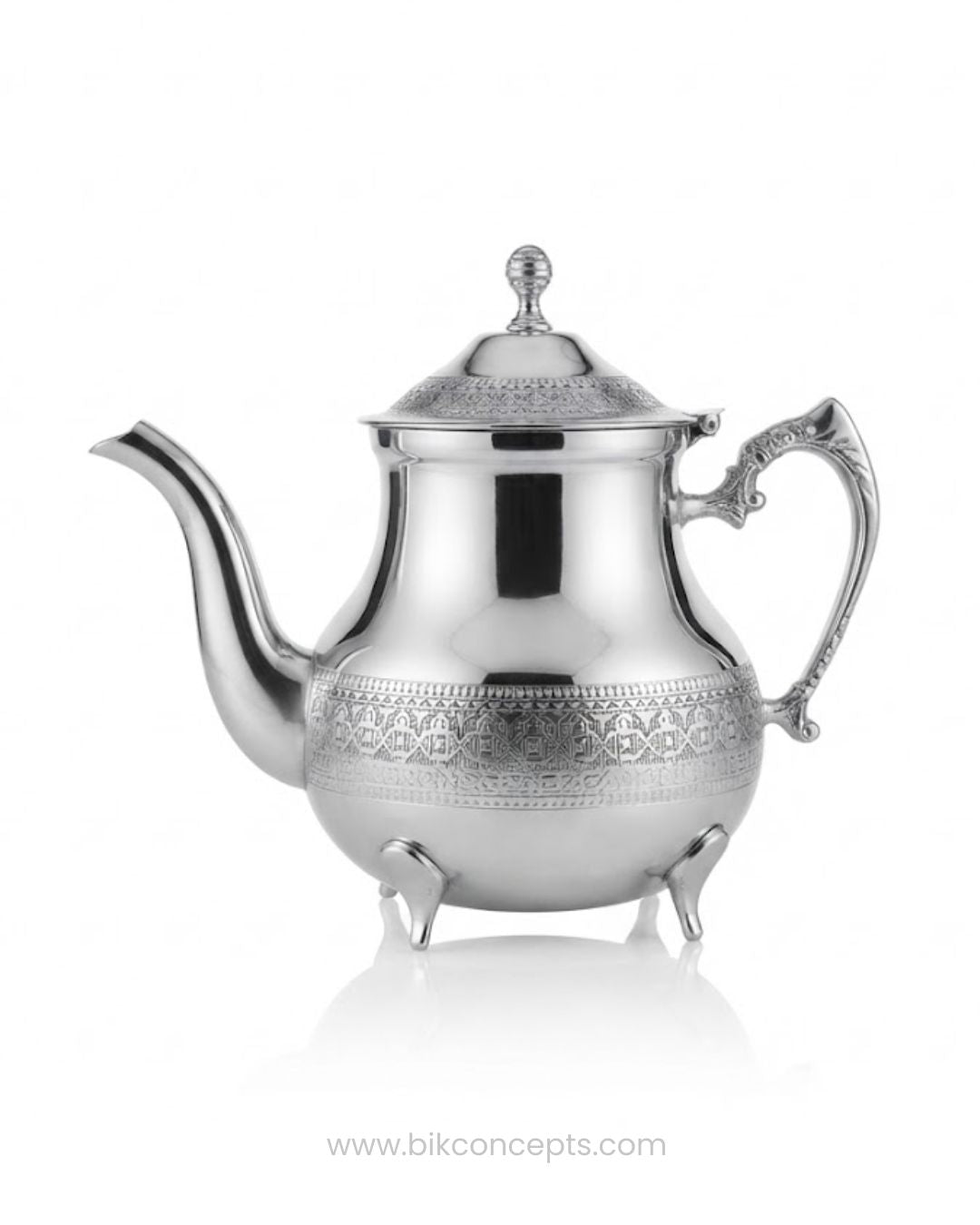 Silver Stainless Steel Tea Kettle, Moroccan Style Teapot with Engraved Pattern, Luxury Beverage Pot for Hotel Catering, High End Stainless Steel Teapot with Feet, Decorative Silver Tea Server Medium Large, Gooseneck Spout Stainless Steel Kettle, Luxury Afternoon Tea Pot, Commercial Catering Tea Server, Polished Silver Teapot with Hinged Lid, Traditional Metal Tea Kettle 1.7L 1.4L