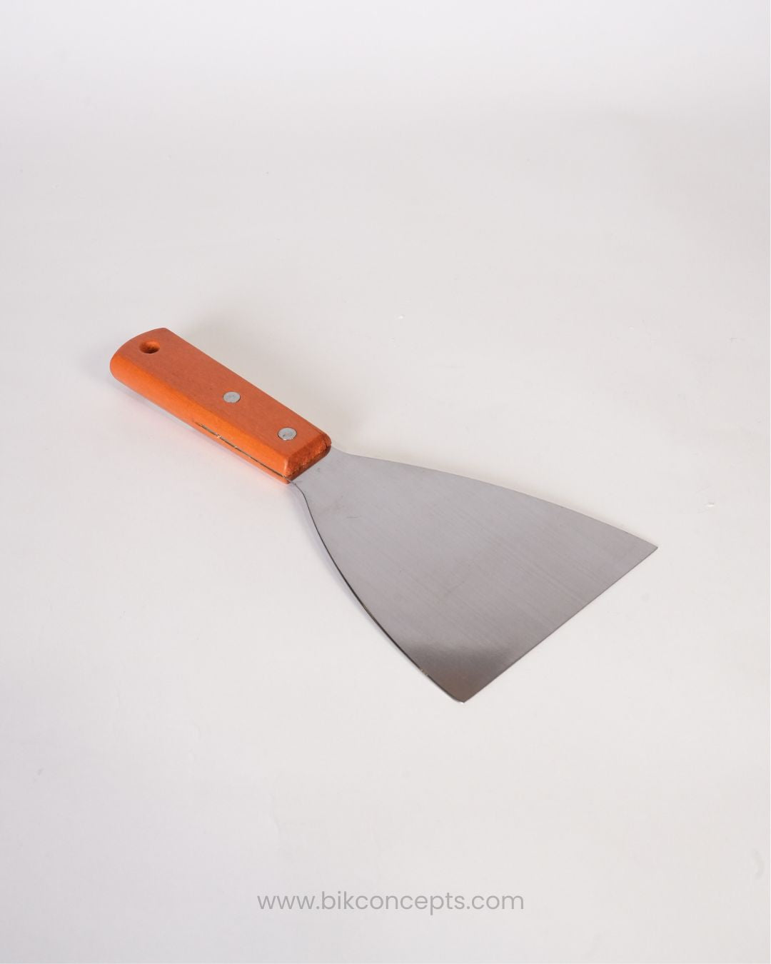 Stainless Steel Grill Scraper Set of 3, Wooden Handle Bench Scraper 4 Inch, Flat Top Griddle Cleaner Spatula, Commercial Restaurant Kitchen Scraper, Hotel Catering Dough Chopper Tool, Metal Dough Scraper with Wood Handle, Heavy Duty Barbecue Scraper Tool, Professional Metal Spatula Scraper