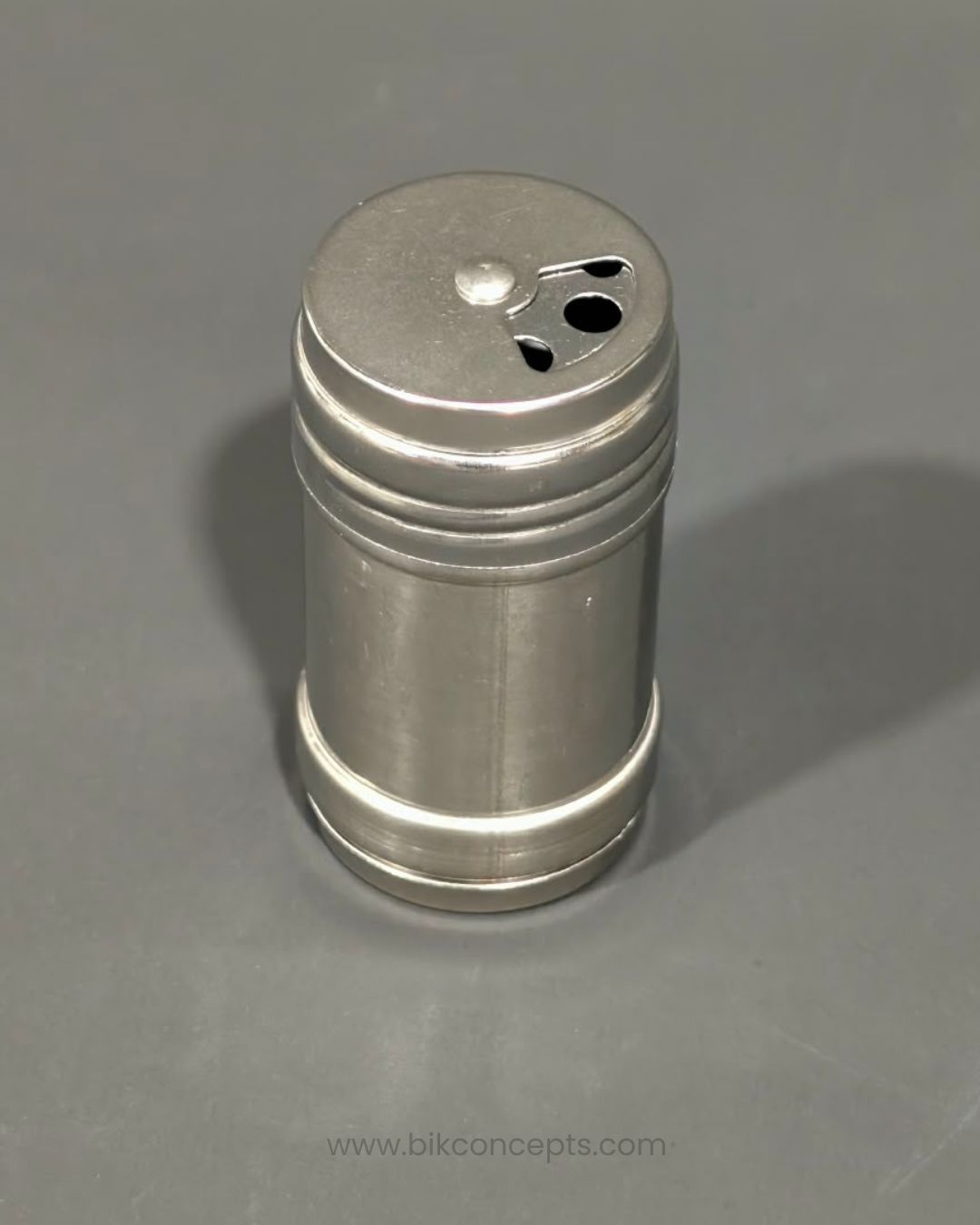 Stainless Steel Salt and Pepper Shakers Set of 12, Chili Flakes and Cheese Shaker Metal, Adjustable Lid Spice Shaker 3 Inch, Commercial Restaurant Table Seasoning Dispensers, Hotel Buffet Spice Dredge Set, Pizza Shop Parmesan Cheese Dispenser, Stainless Steel Condiment Shakers Bulk, Small Metal Spice Container Set