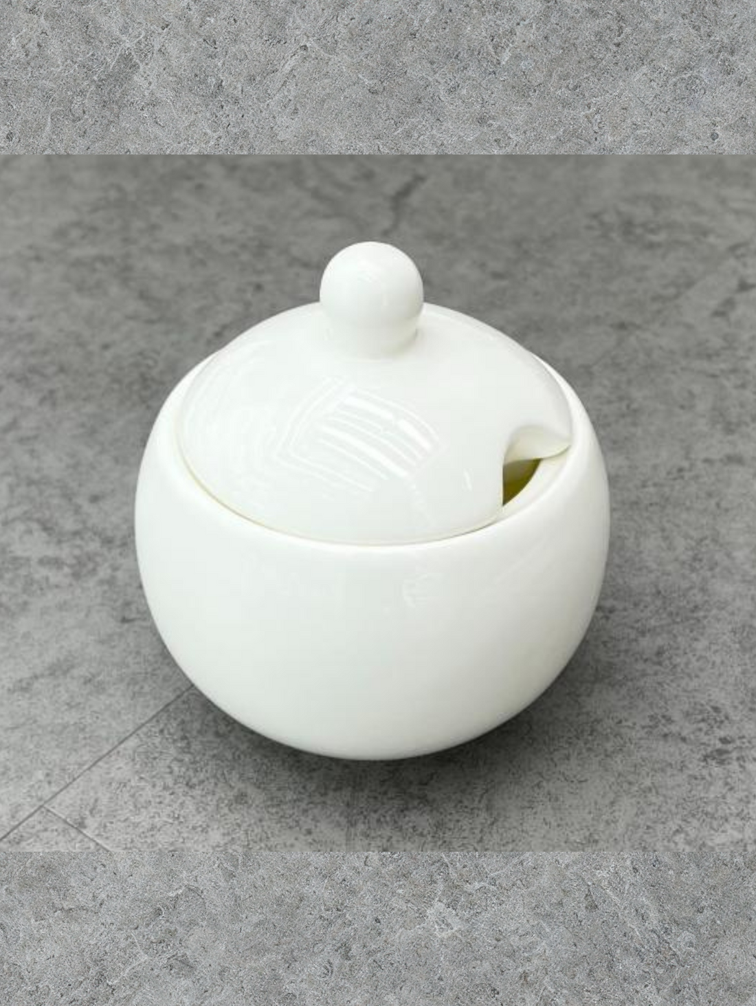 Fine Porcelain Sugar Bowls with Lids White