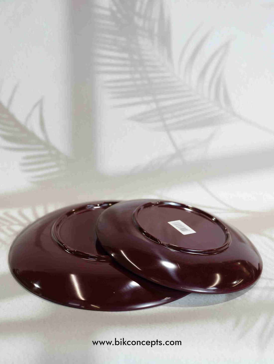 merlot red melamine plates, red melamine plates, burgundy dinner plates, wine red dinnerware, melamine dinner plates, shatterproof plates, unbreakable dinner plates, BPA free melamine plates, outdoor dinnerware, farmhouse dinnerware, dessert plates, appetizer plates, dinner plates, charger plates, durable dinnerware, dishwasher safe plates, lightweight plates, rustic dinnerware, catering dinnerware, premium melamine plates