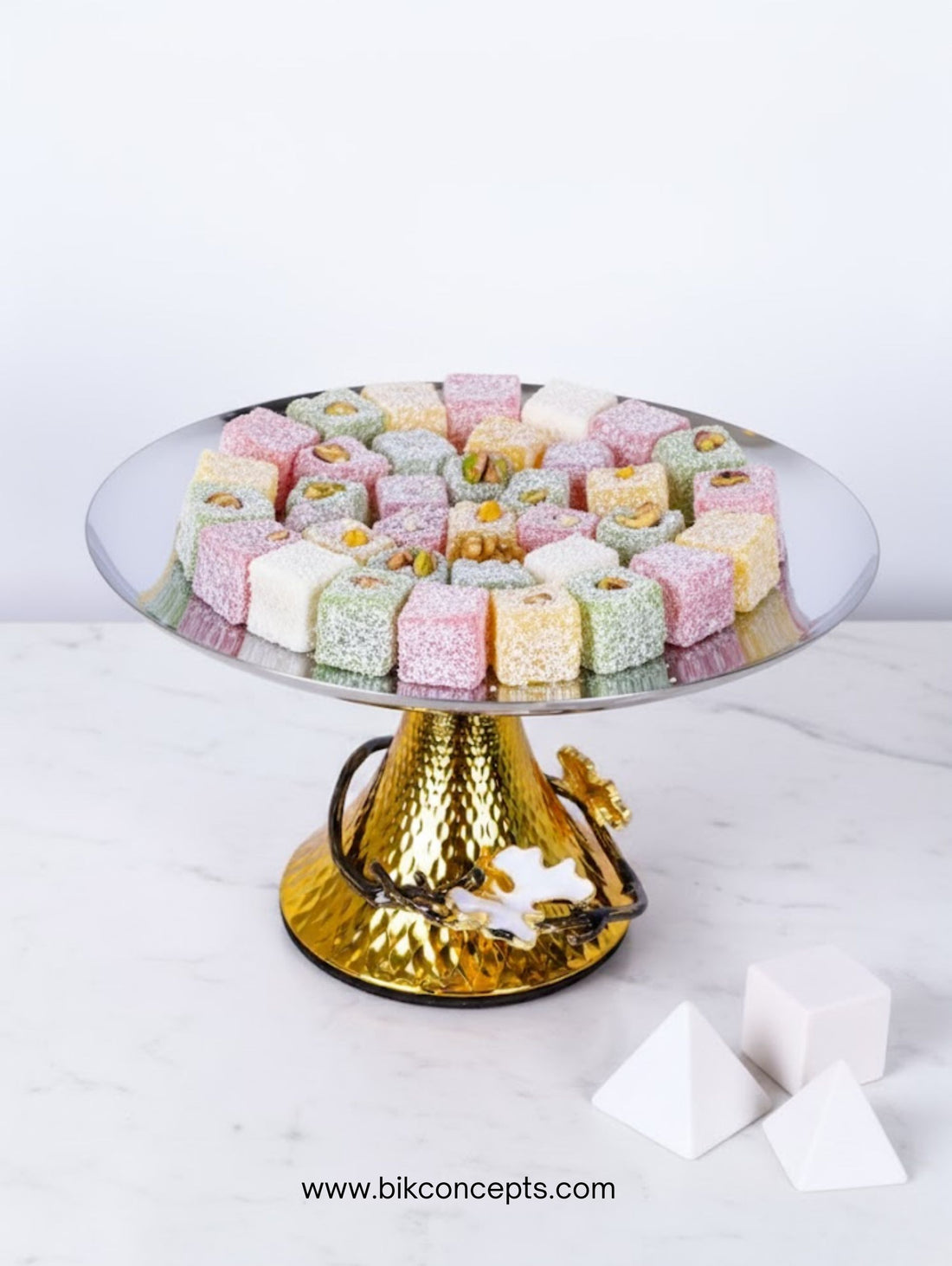 Round Single-Tier Serving Platter with Orchid Golden Stand